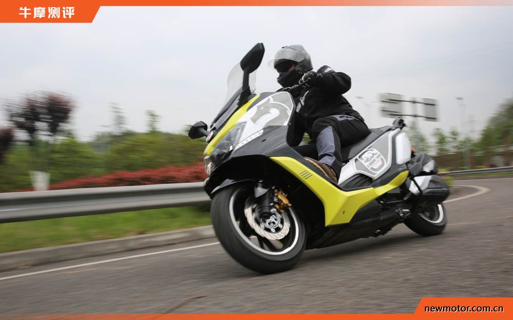 17.4l超大油箱续航350公里,油箱17升续航可达400公里