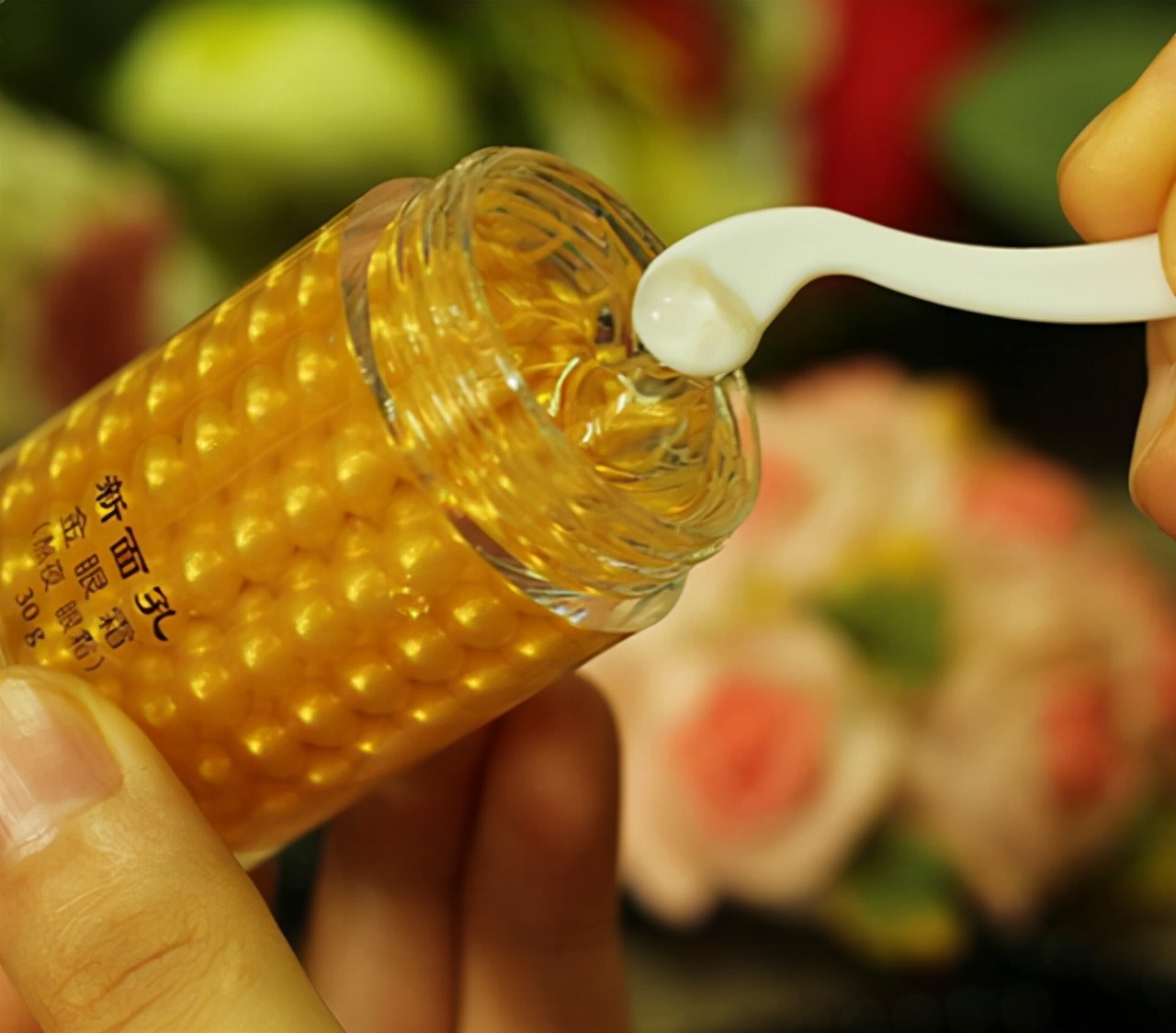 哪款眼霜去细纹紧致效果好廉价 (5种靠谱的国产眼霜)