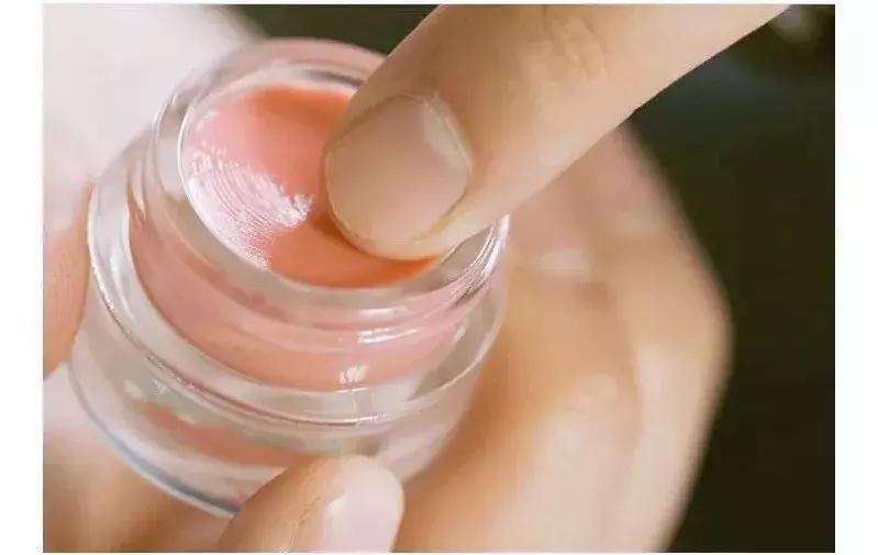 想要国色天“香”的宝贝儿们看过来，这几款是必备的哦！