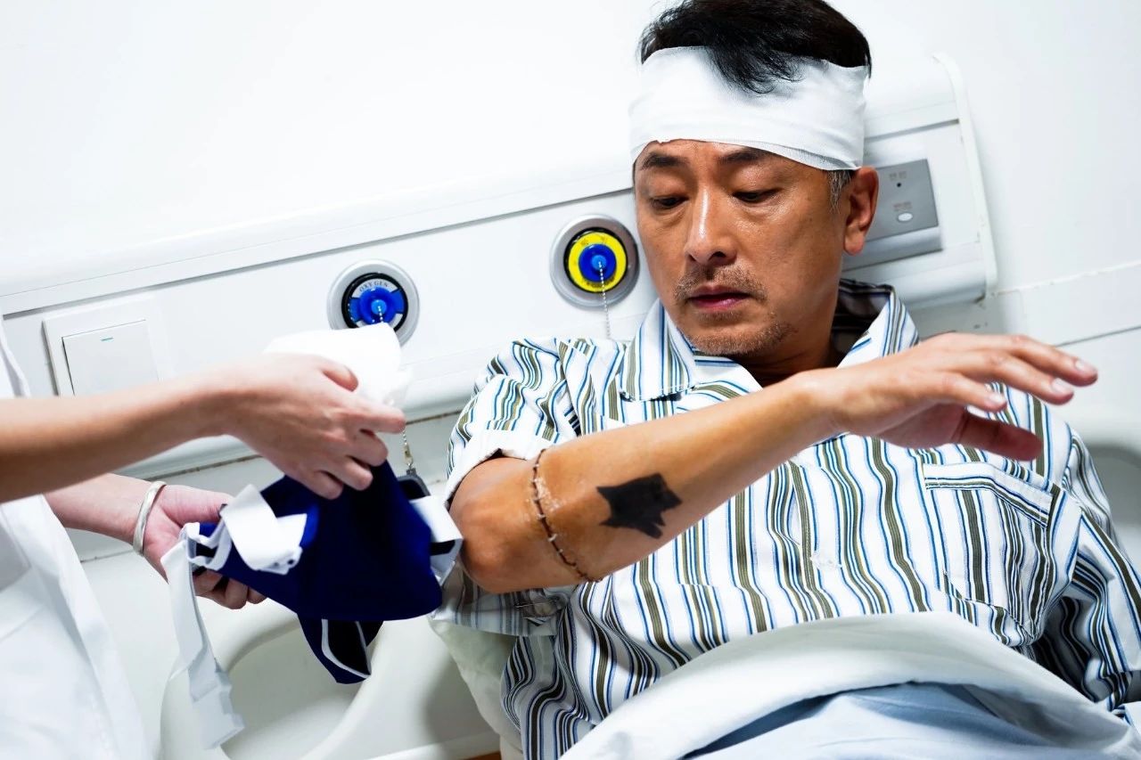 演反派入型入格！TVB“*用御**斯文败类”离巢多年：仍然难逃被定型