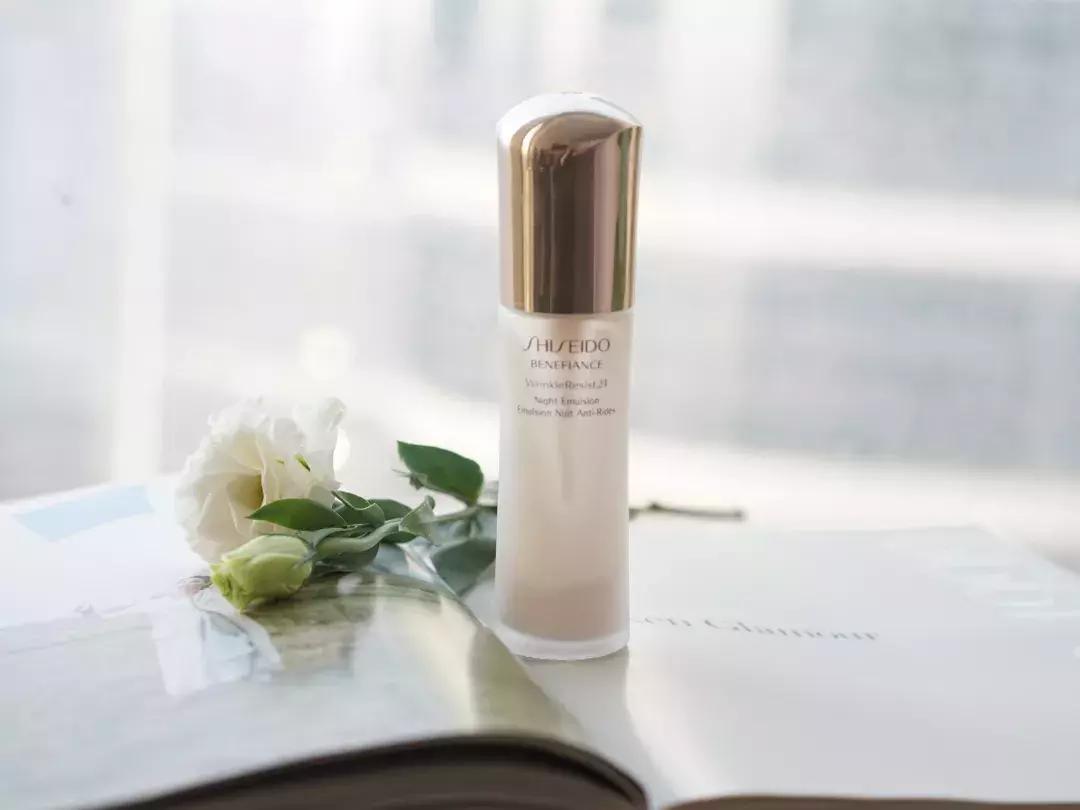 她们用了23年的保养品,她们用到空瓶的保湿单品