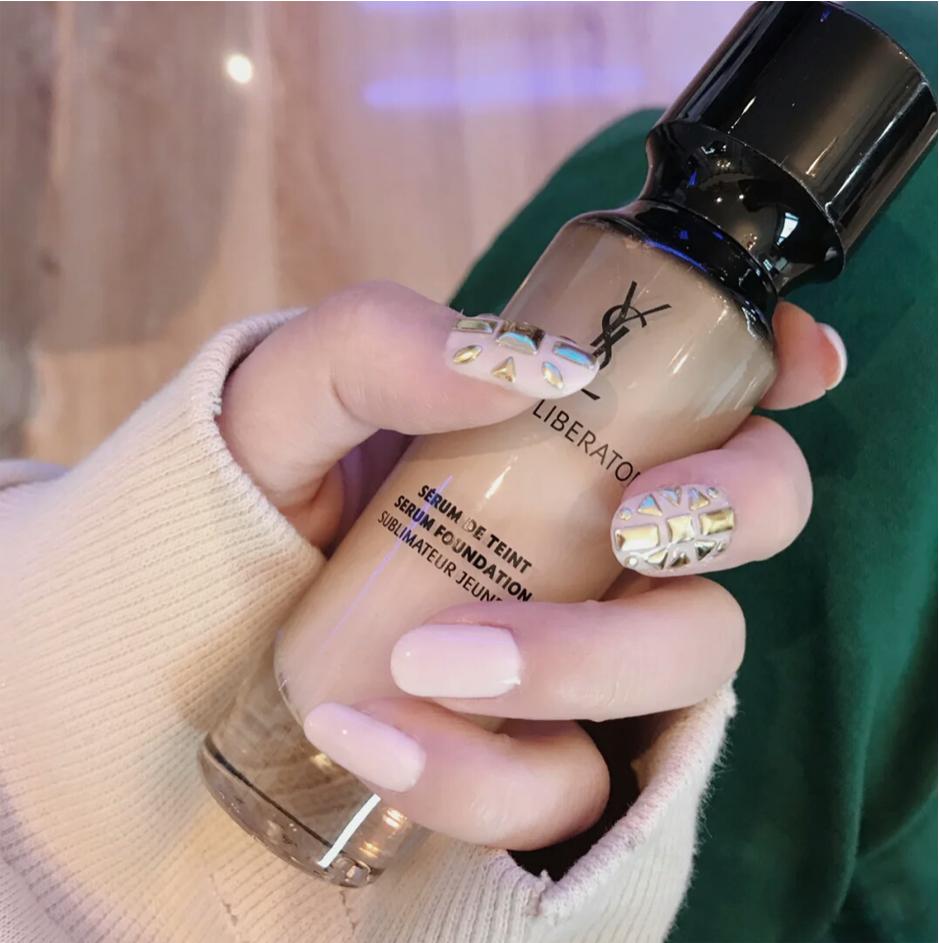 阿玛尼新款粉底液真实测评,测评阿玛尼红标粉底液色号