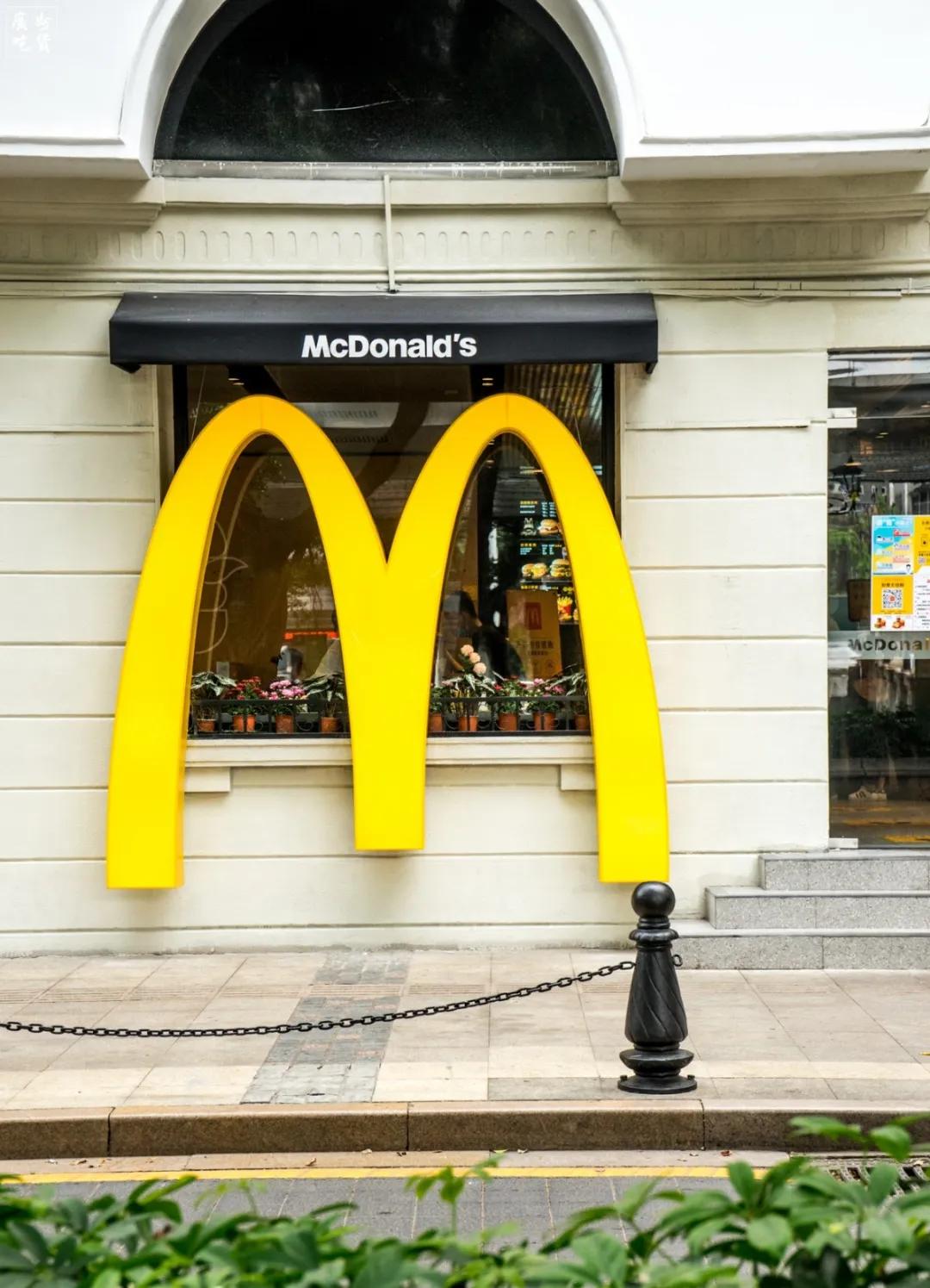 疫情下的麦当劳啥样,疫情过后麦当劳该长啥样