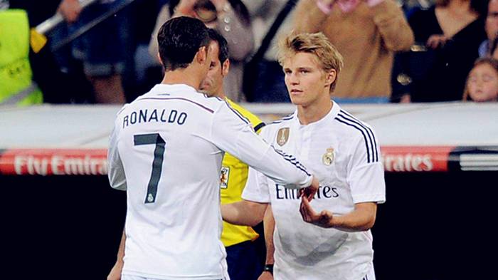 挪威98三杰,挪威足球哈兰德九球