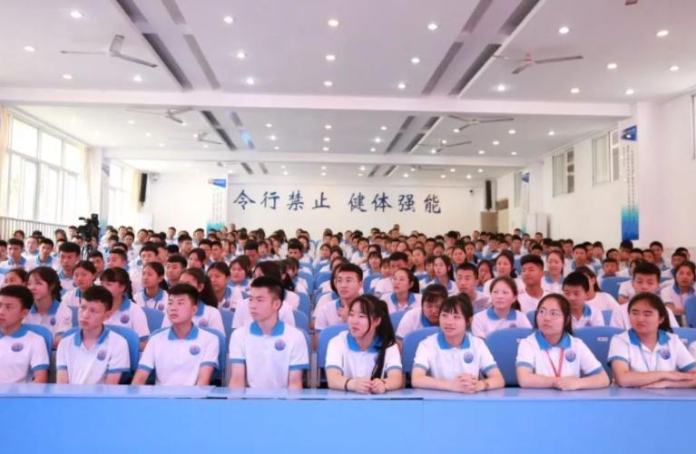 职高与技校要怎么选,普职与职高的区别