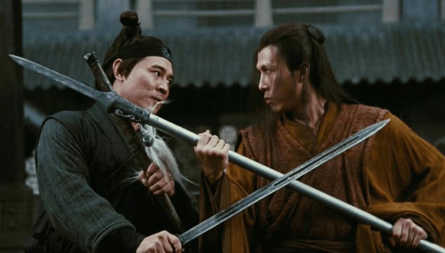 李连杰对利智一见钟情,李连杰为利智的付出