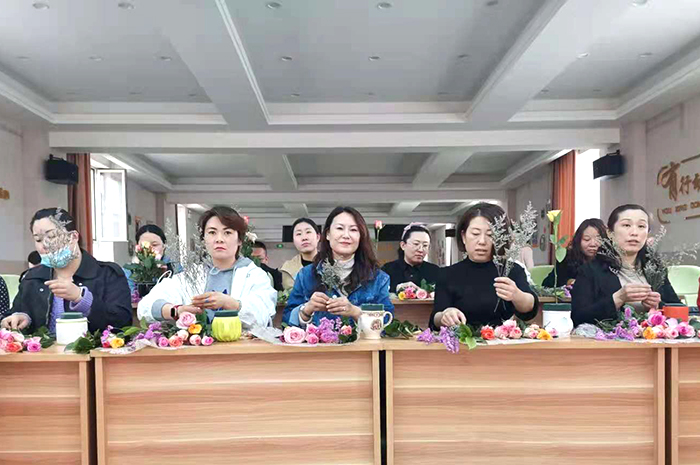 礼赞百年逐梦远方——双塔区凌河小学创建特色品牌学校纪实