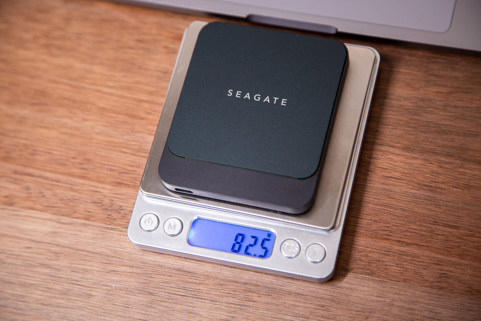 希捷酷鱼m.2固态硬盘评测,希捷飞翼ssd推荐