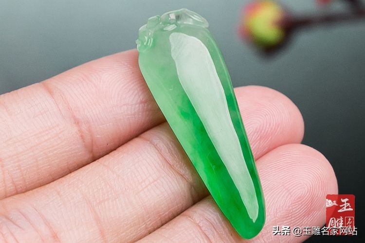 翡翠a货含其它类矿物是什么意思,翡翠证书上的俗称a货是什么意思