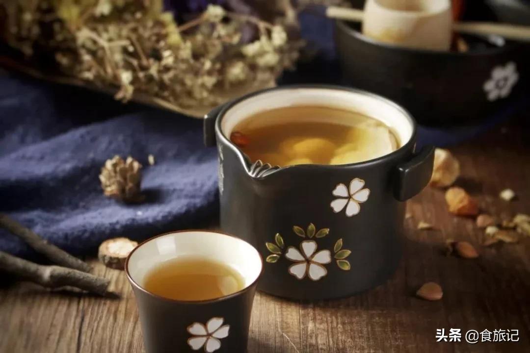 润肺去燥枇杷膏,枇杷黄冰糖枇杷膏