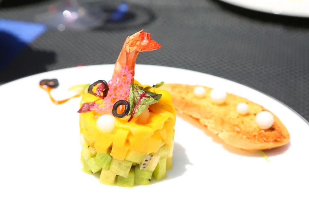 揭秘陕西新东方,在新东方学完了去门店也是做学徒