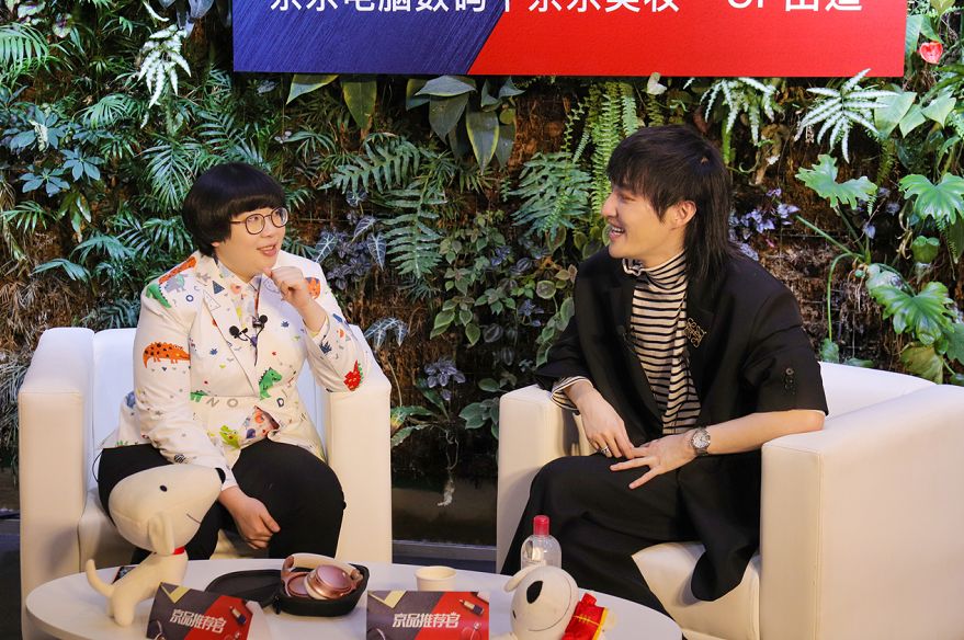 肖骁说更喜欢在颜如晶身边的自己,颜如晶肖骁一起参加了什么节目