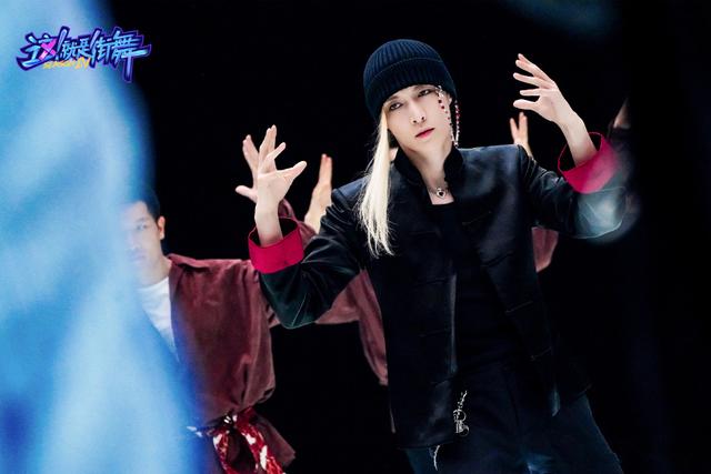 这就是街舞第四季王一博炸场,这就是街舞4张艺兴王一博开场