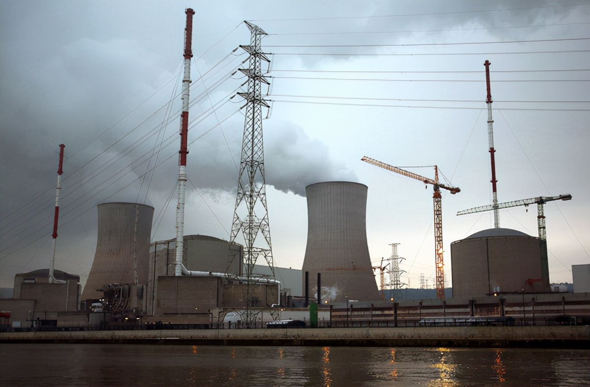 12月18日是个大日子，高安国：参加“四个公投”，把*进党民**轰下台