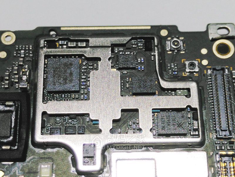 每日一拆,华为手机荣耀6x拆机