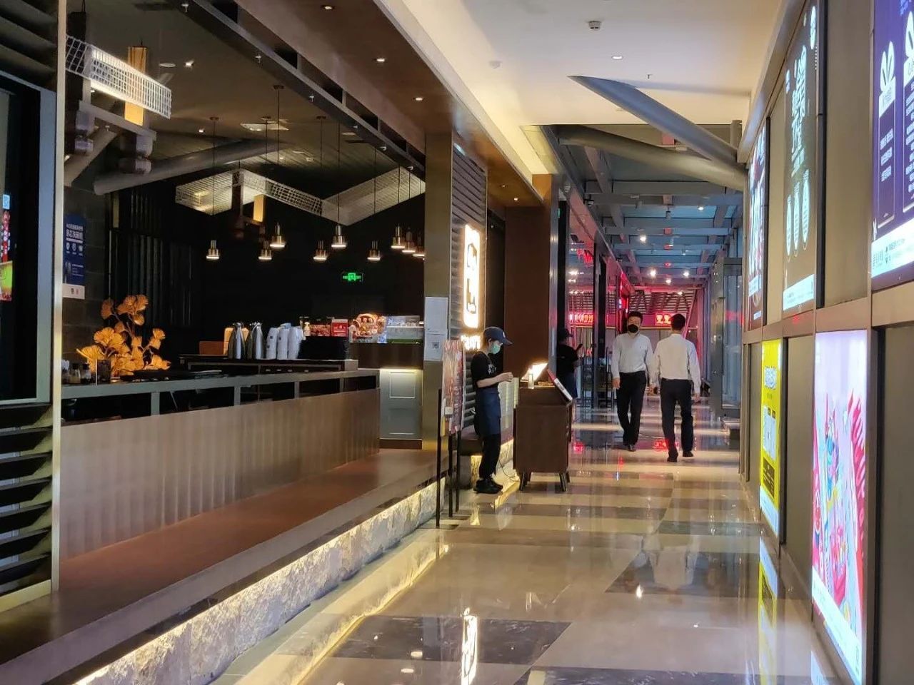 商场人流量明显下滑,商场人流量太差