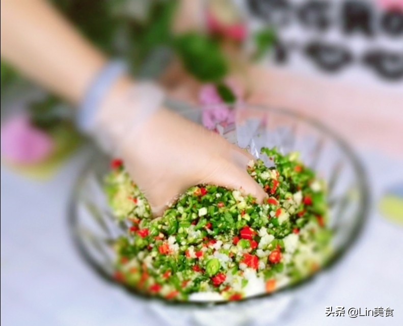 蒜蓉剁椒酱拌饭拌面,正宗剁椒拌饭酱的制作方法