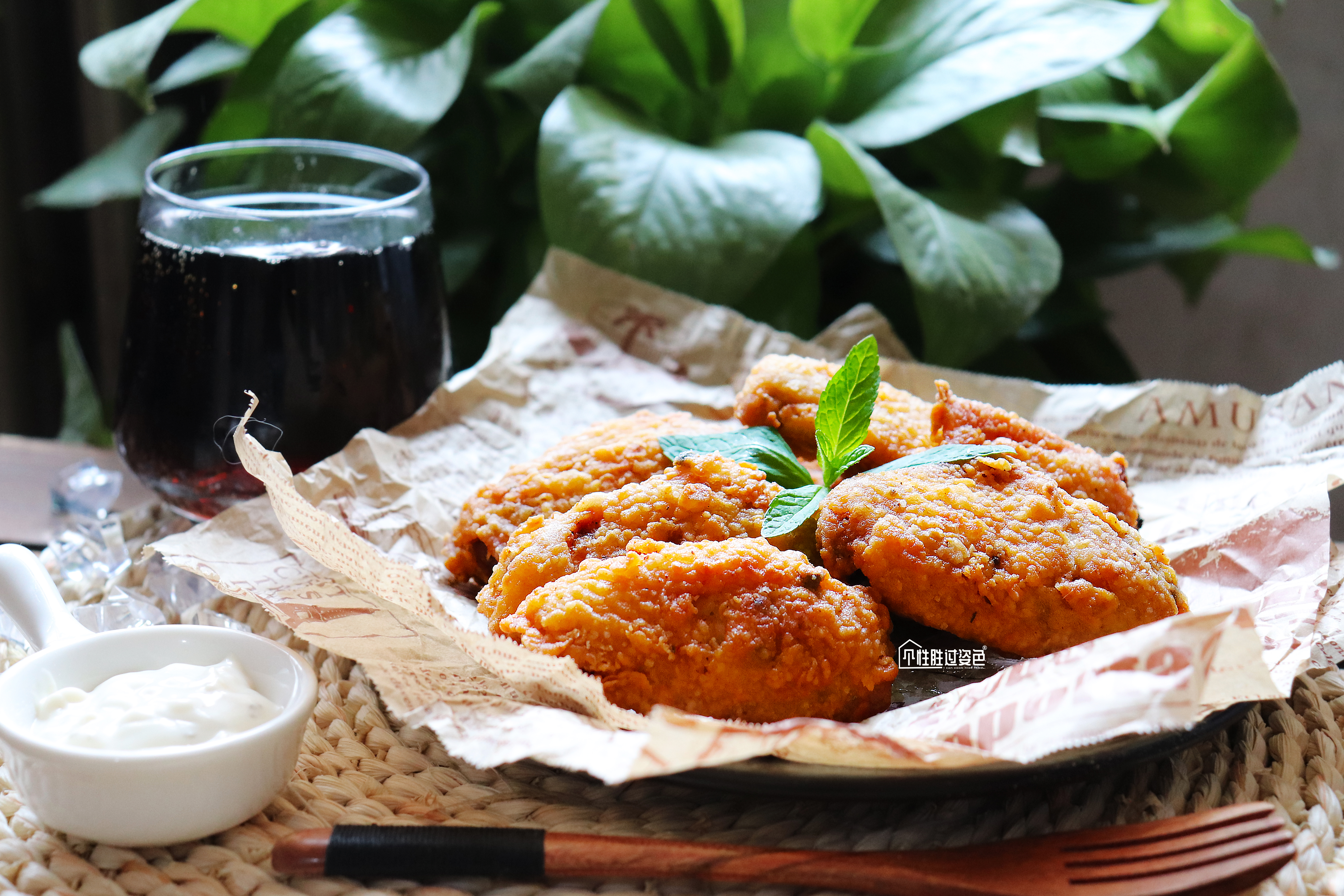 空气炸锅炸鸡翅面粉面包糠,炸鸡翅的家常做法裹面粉面包糠