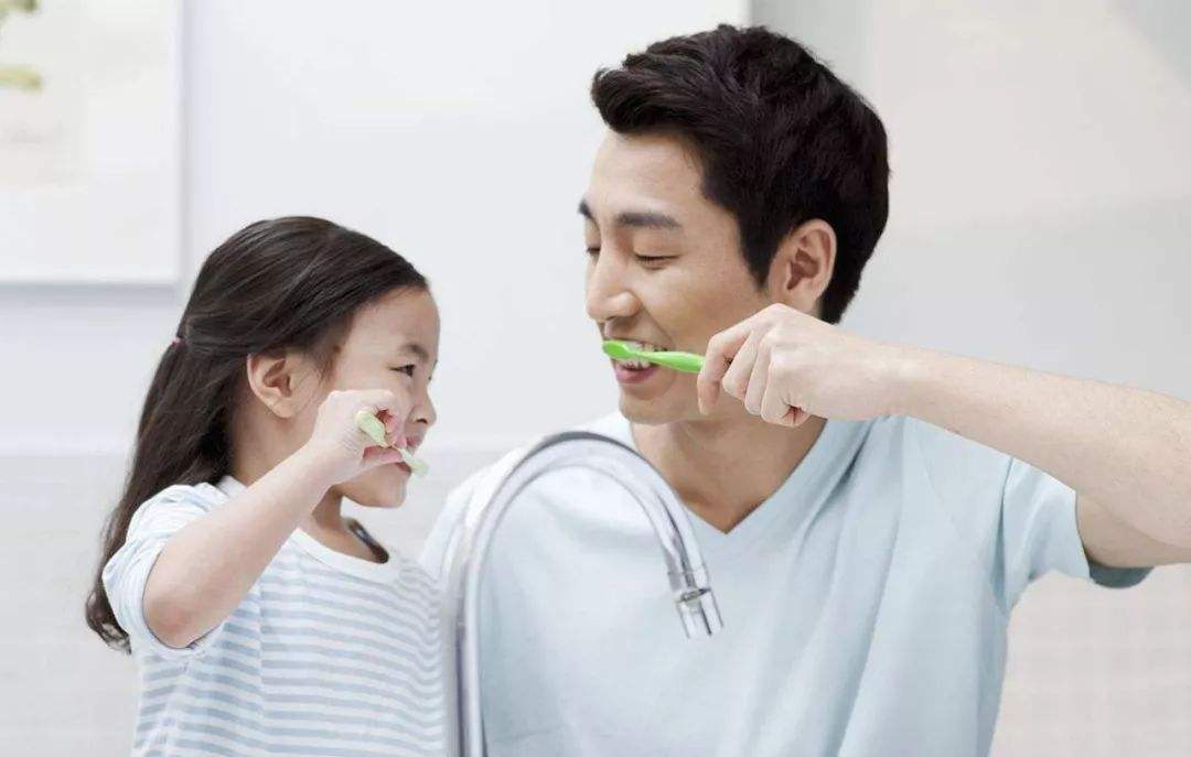 孩子牙缝宽得能塞进牙签?宽牙缝有大用处,等到孩子换牙你就知道