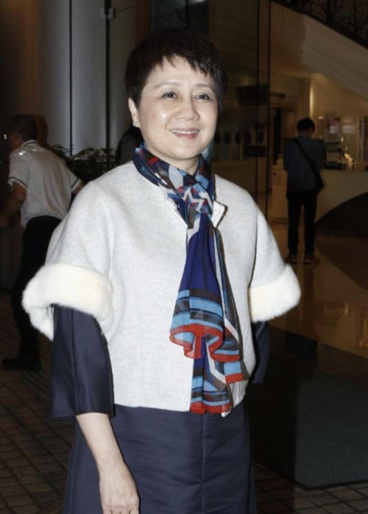 何鸿燊多大生的儿子何猷君,何鸿燊儿子何猷君生辰八字