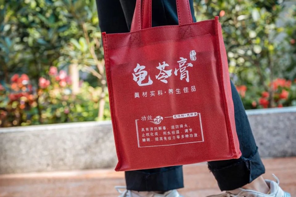 奶奶做豆沙糕视频,奶奶做巧克力奶茶