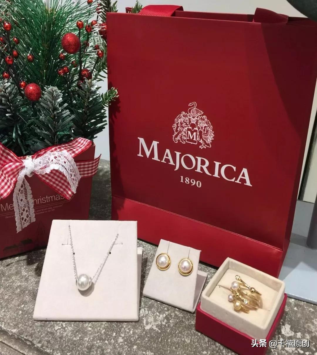 这个大牌卖#假珍珠#洗鱼水涂玻璃、电饭煲种宝石