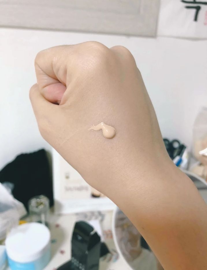 芭比波朗虫草旧款粉底液,芭比布朗虫草养肤粉底液旗舰店