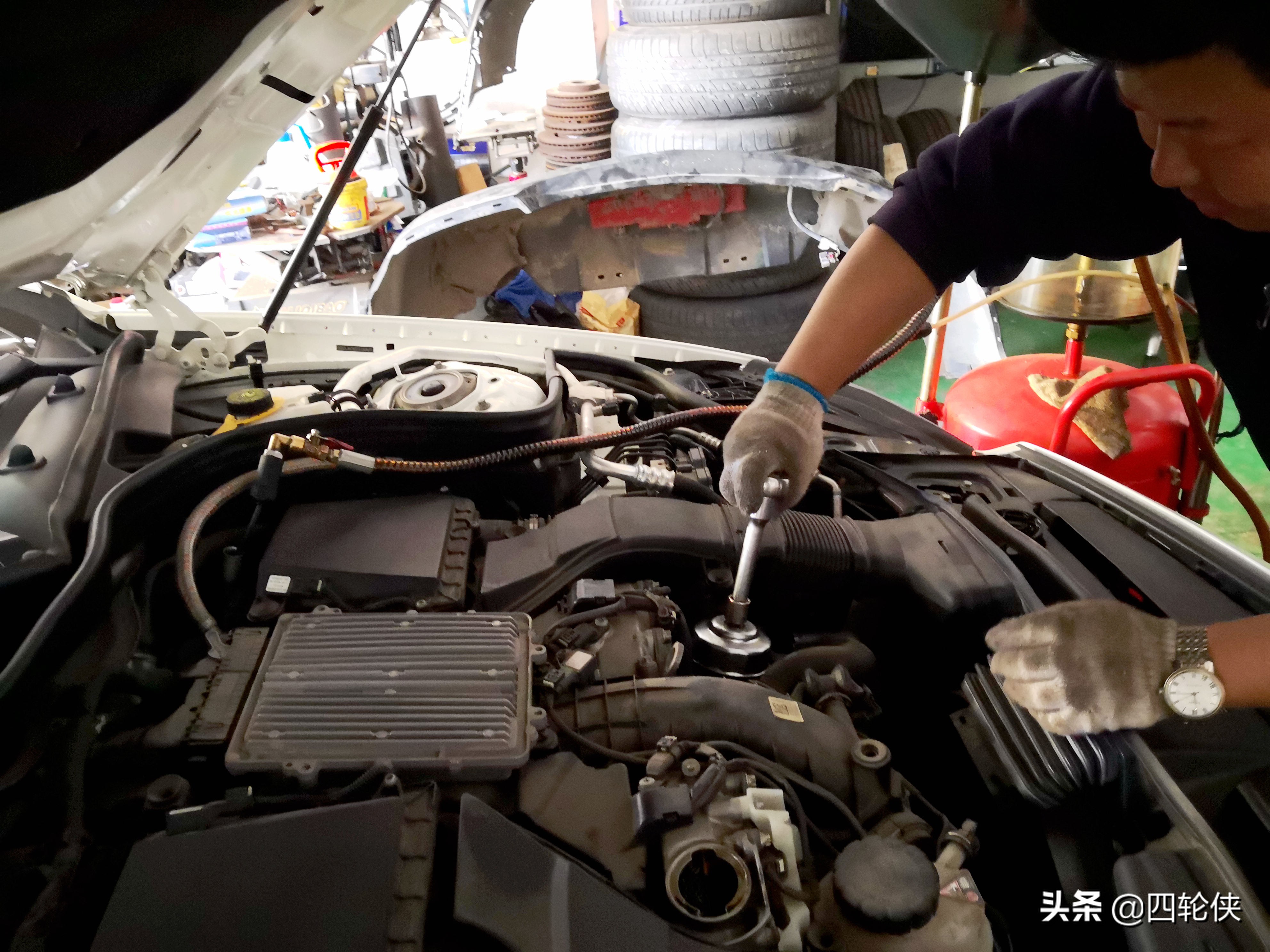 奔驰手刹维修注意事项,奔驰手刹不复位怎么解决