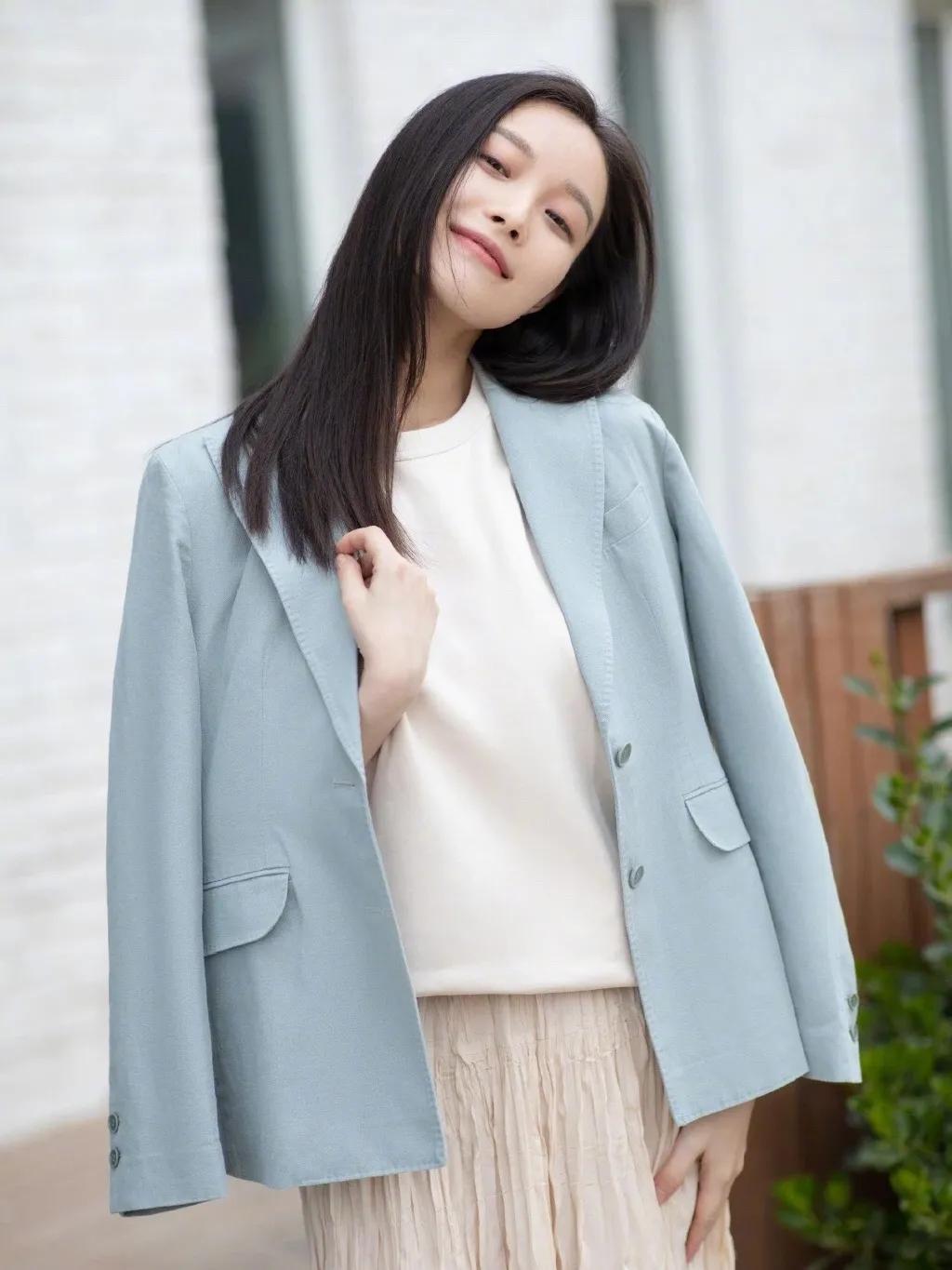 春季西装外套怎么穿出时髦感,西装外套最帅气的搭法春天必穿