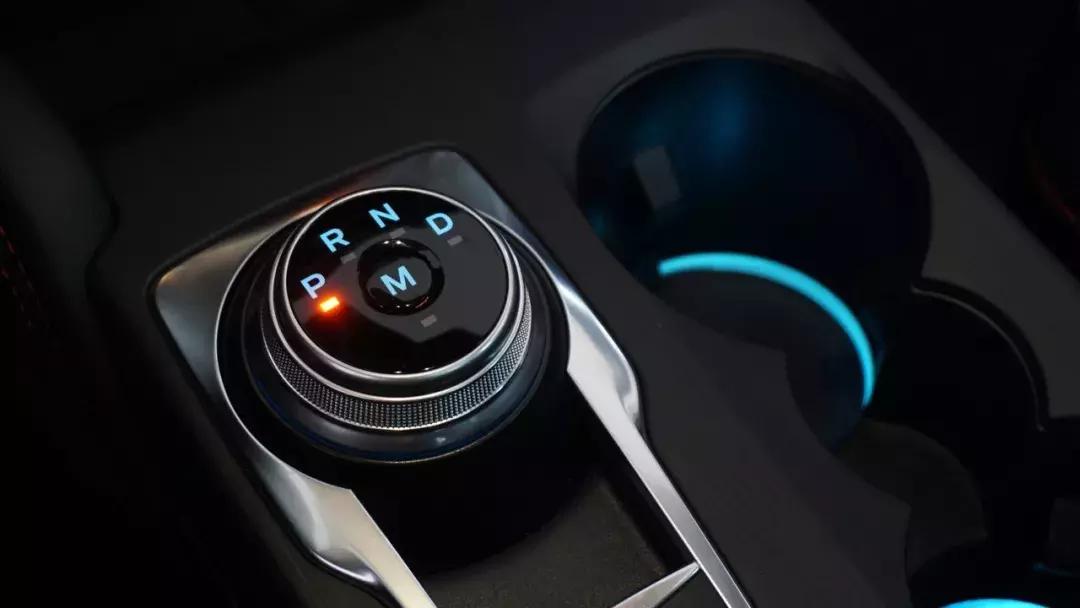 新福克斯低速加速抖动解决,全新福克斯加速视频