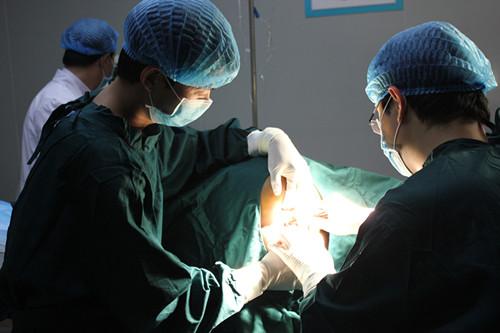 肛瘘手术比生孩子还痛吗,做完肛瘘手术疼痛怎么解决