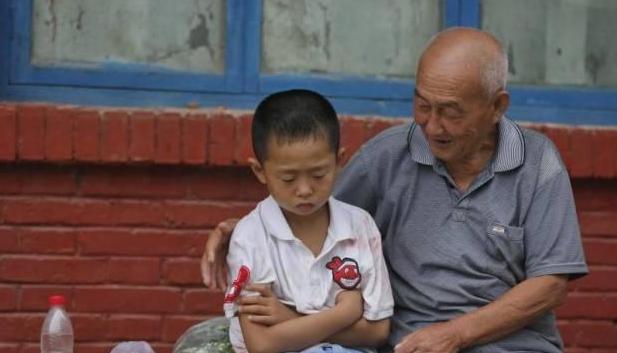 半岁宝宝不睡觉有什么妙招,半岁宝宝不喜欢躺着