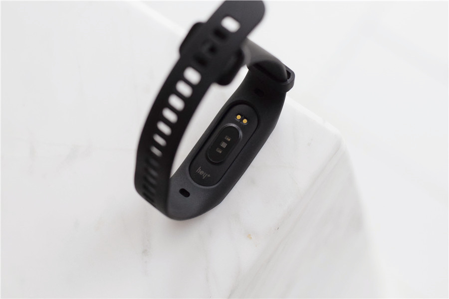 黑加手环1s是小米几,黑加手环1snfc版