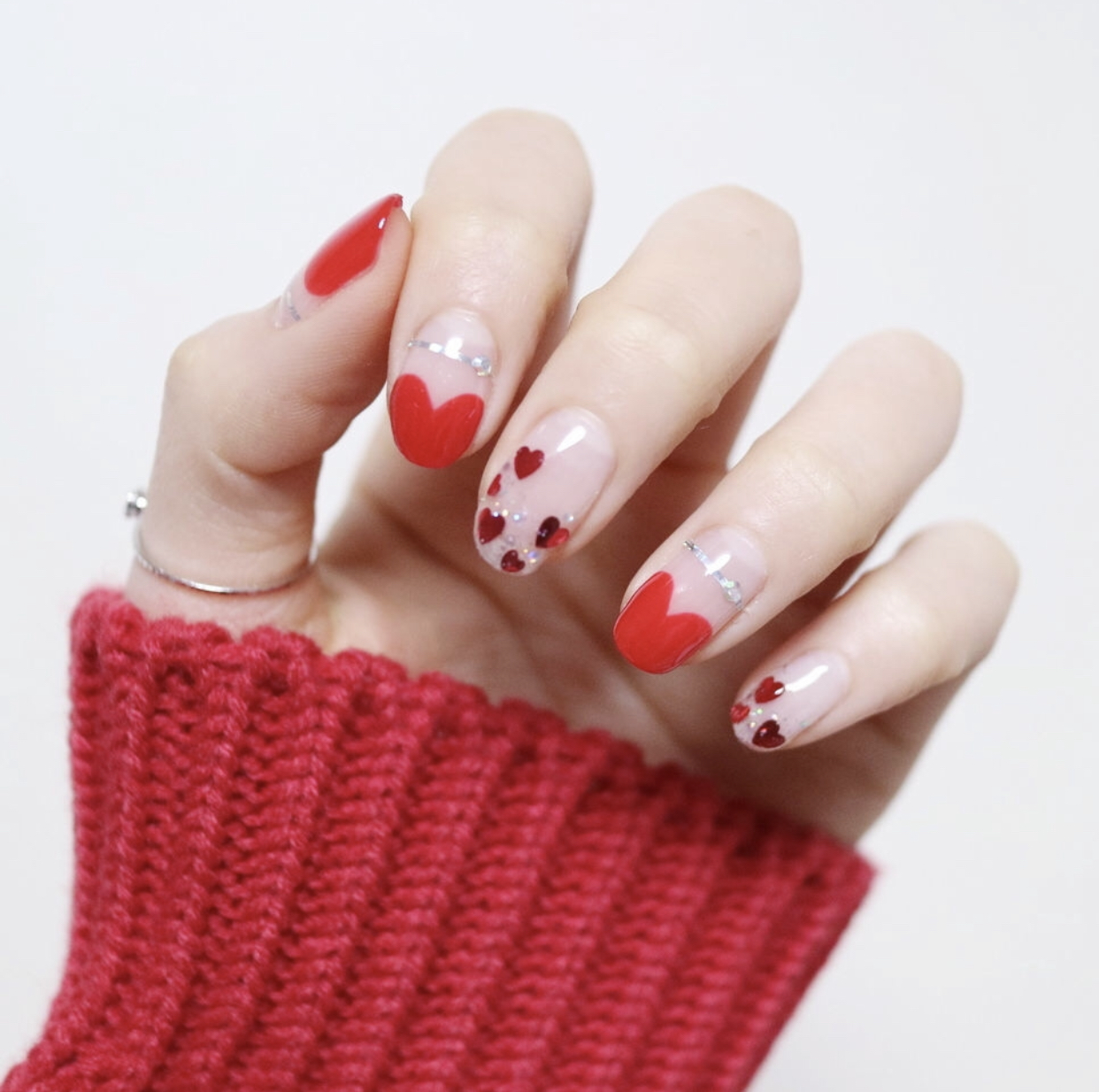红色加亮片的美甲组合太美了！充满仙气的“红指甲”就是不一样！