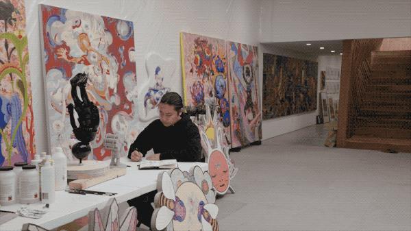 他是吴彦祖、村上隆钟爱的人，连续6年拿下漫画界奥斯卡