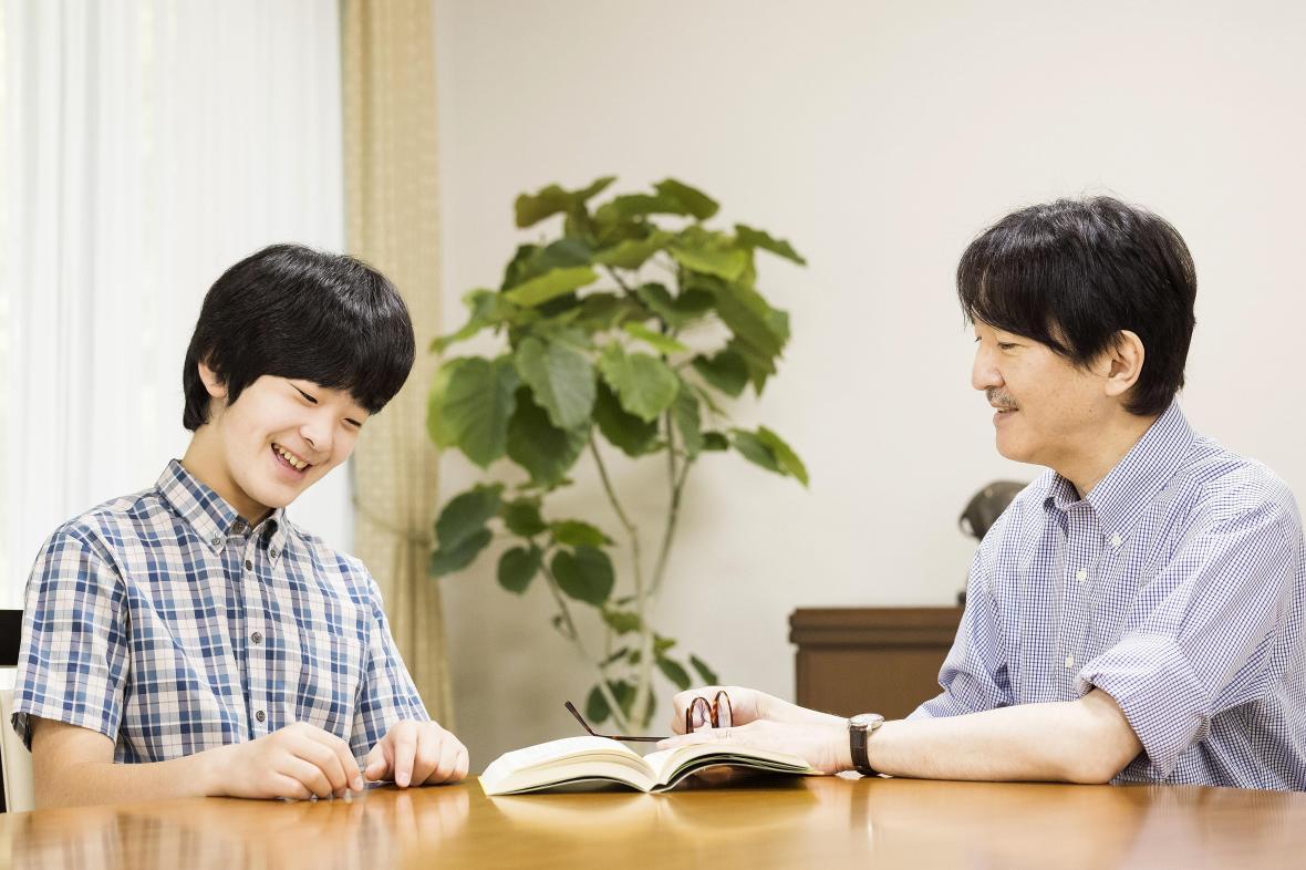 鏃ユ湰鐜嬪浼犱綅闂,鏃ユ湰鐜嬪鍐呰