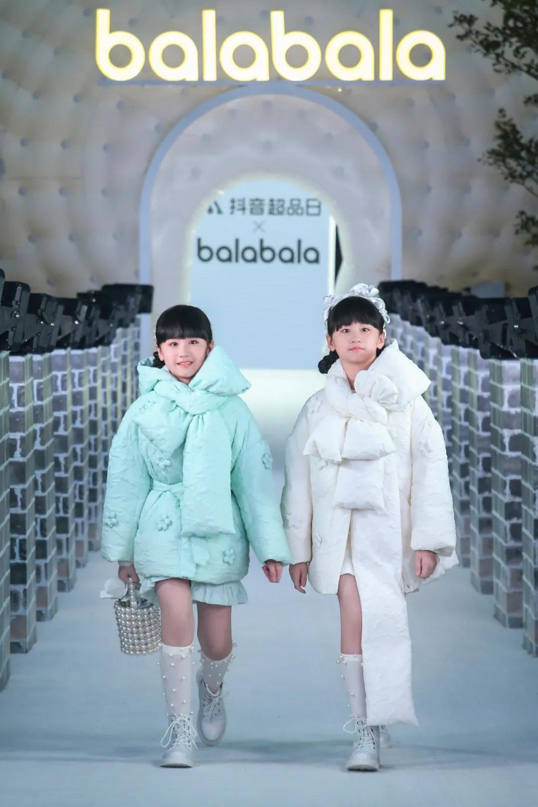 抖音巴拉巴拉童装热销第一名,抖音口碑好的童装店铺巴拉巴拉