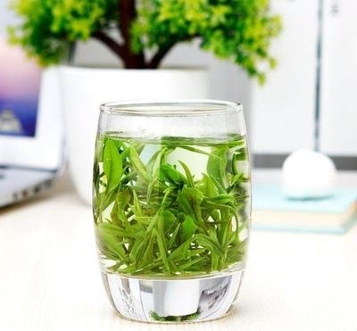 脸上挤出来白色条状物是螨虫么,挤出来的白色的小米粒是螨虫吗