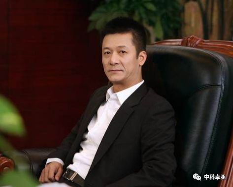 权健老总束昱辉有多少钱,权健束昱辉劳斯莱斯汽车