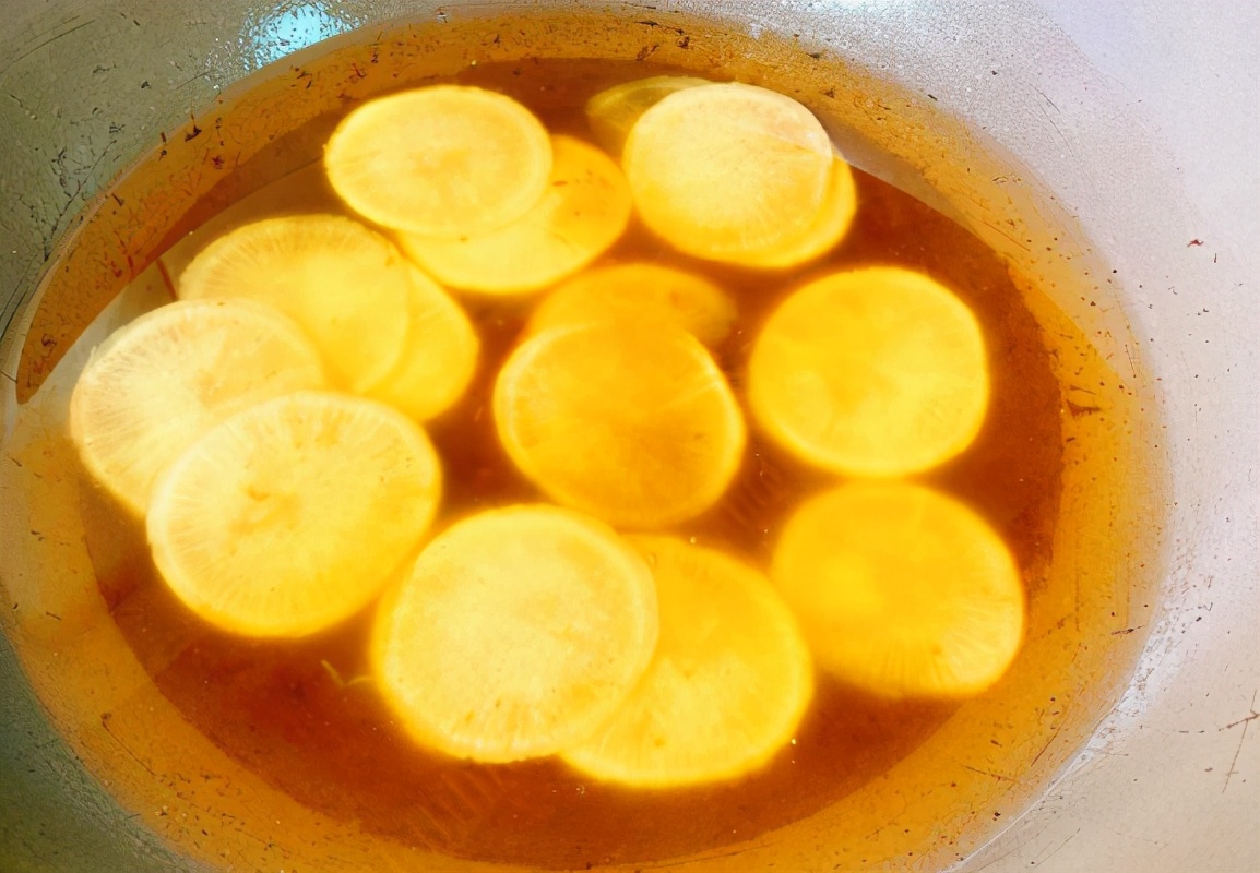 油炸后的油怎么处理可以变清澈,油炸剩下的油怎么使用