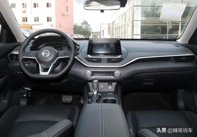 日产天籁2.0l版动力测试,试驾日产天籁视频2.0自然吸气