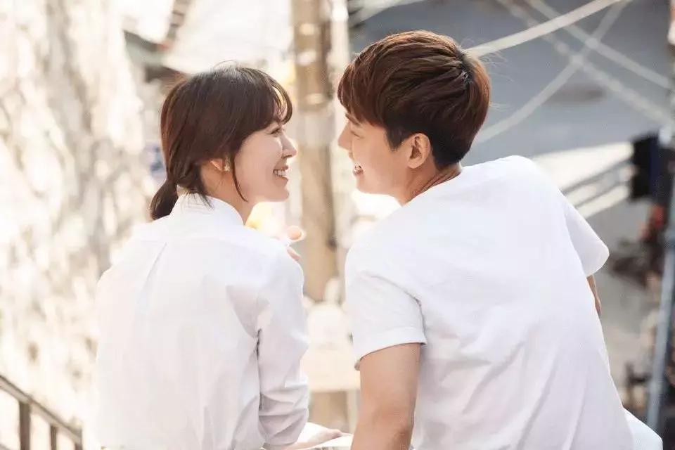 儿子千万別把媳妇当亲人,男人千万不要把自己老婆跟别人比