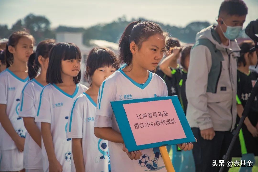 球队目前的目标还是全力冲击冠军,我们球队