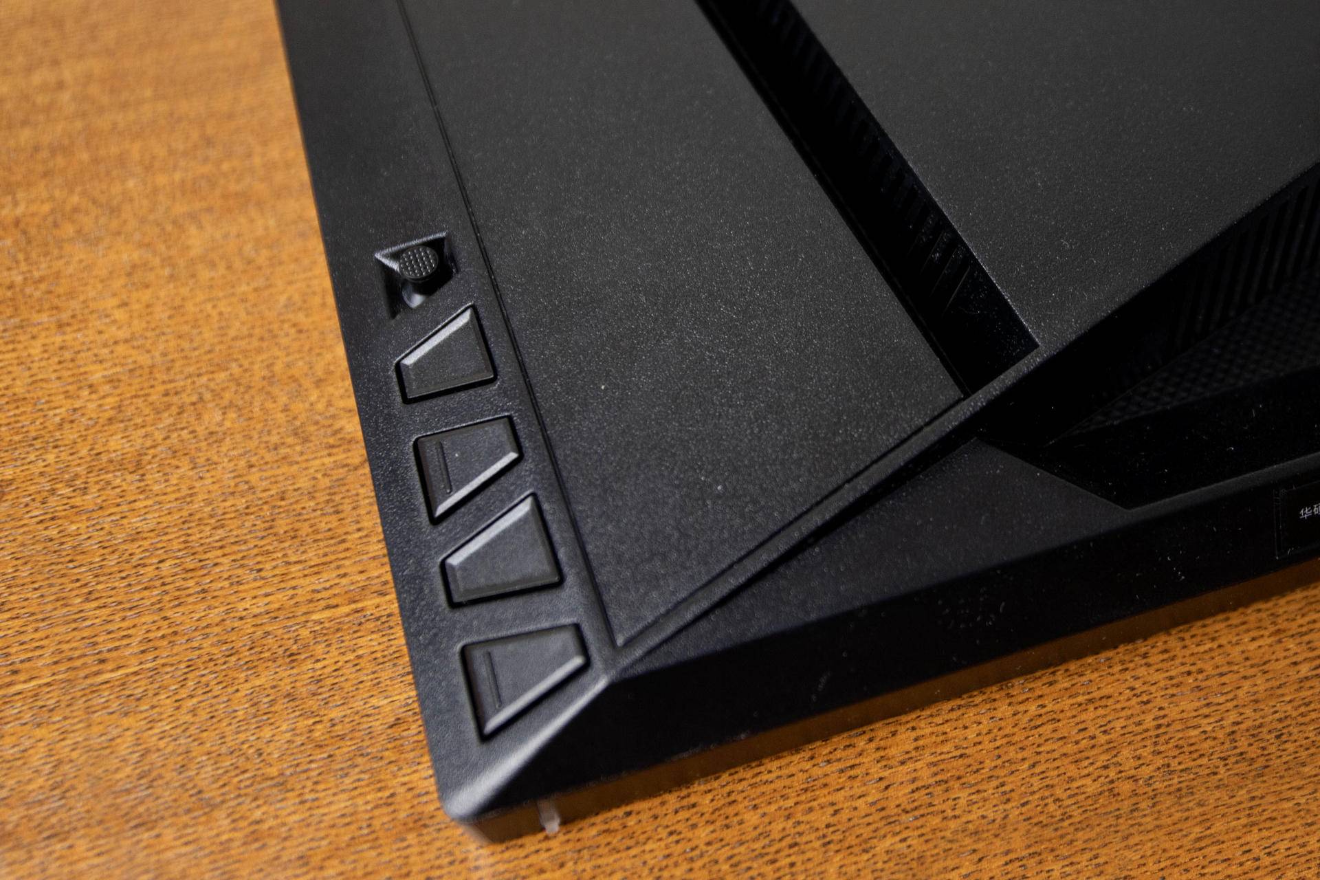 入门级小金刚显示器,电竞小金刚显示器