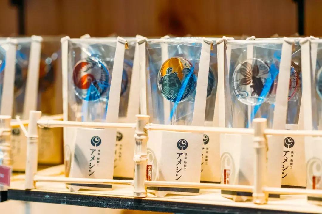 21岁日本小伙立志复兴糖艺制作，5分钟捏出金鱼熊猫，你舍得吃吗