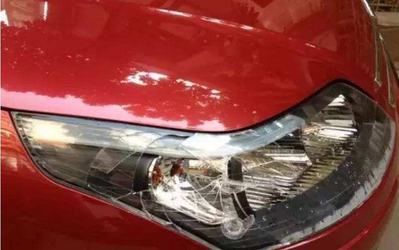 买的全险出事故会全赔吗,全险误工费是保险公司全赔吗