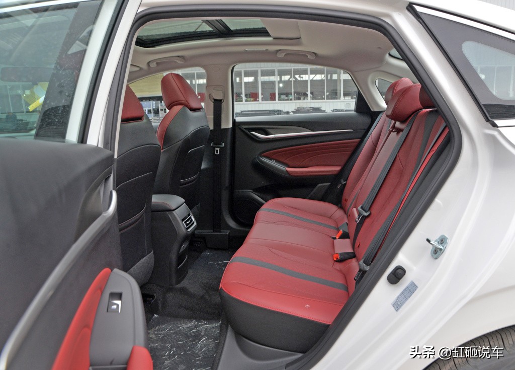 最新款长安逸动顶配,2021款长安逸动手动豪华性价比