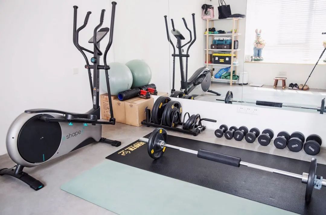 女明星生活费2万,上亿身家女明星日常