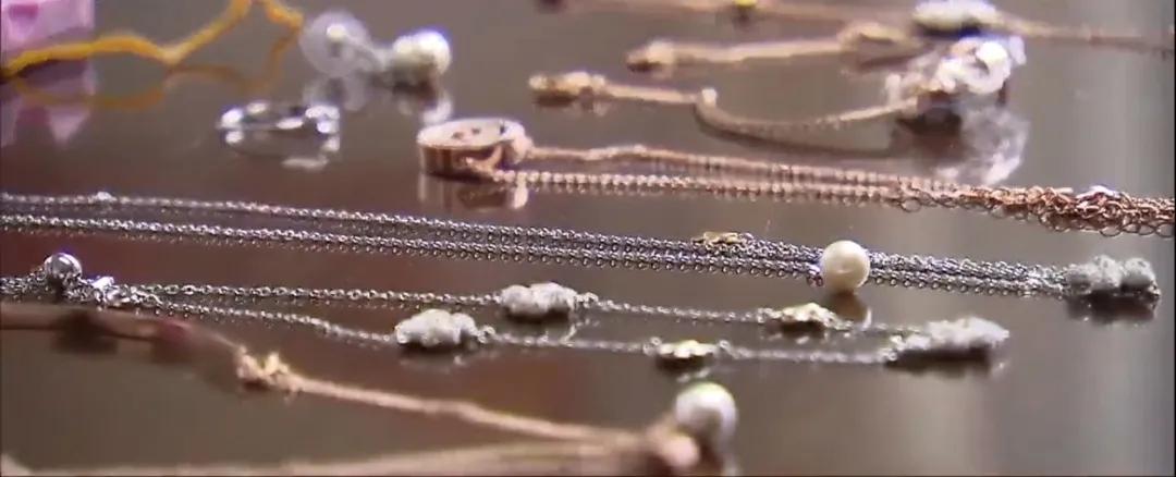 闲鱼上的金首饰是真的吗,闲鱼上的珠宝首饰是正品吗