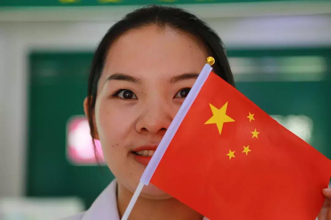 栉风沐雨七十载沧桑巨变铸辉煌,栉风沐雨一百年砥砺前行